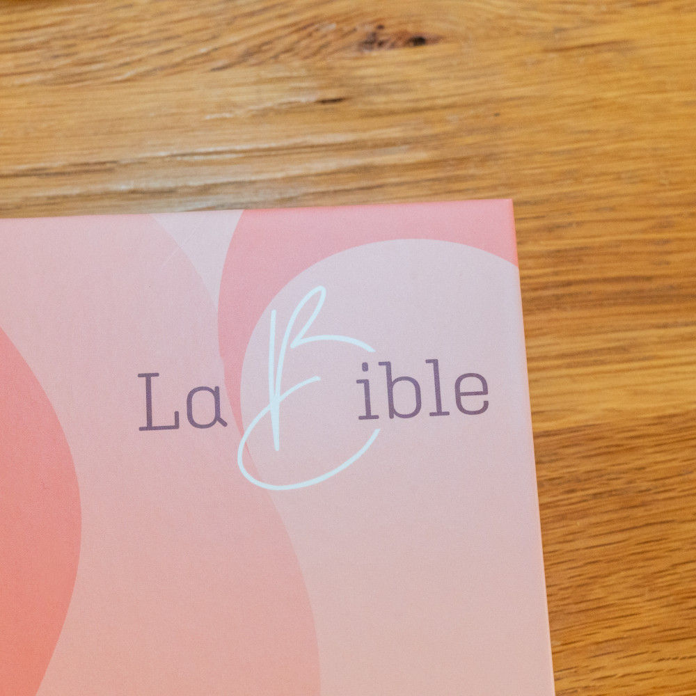 Bible Segond 21, gros caractères - couverture rigide et illustrée - rose